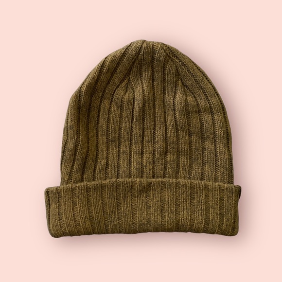 9. ROOTS | Brown Knit Toque - Picture 1 of 4